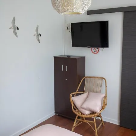 Les Aux Portes De L'authie Bed & Breakfast 3*